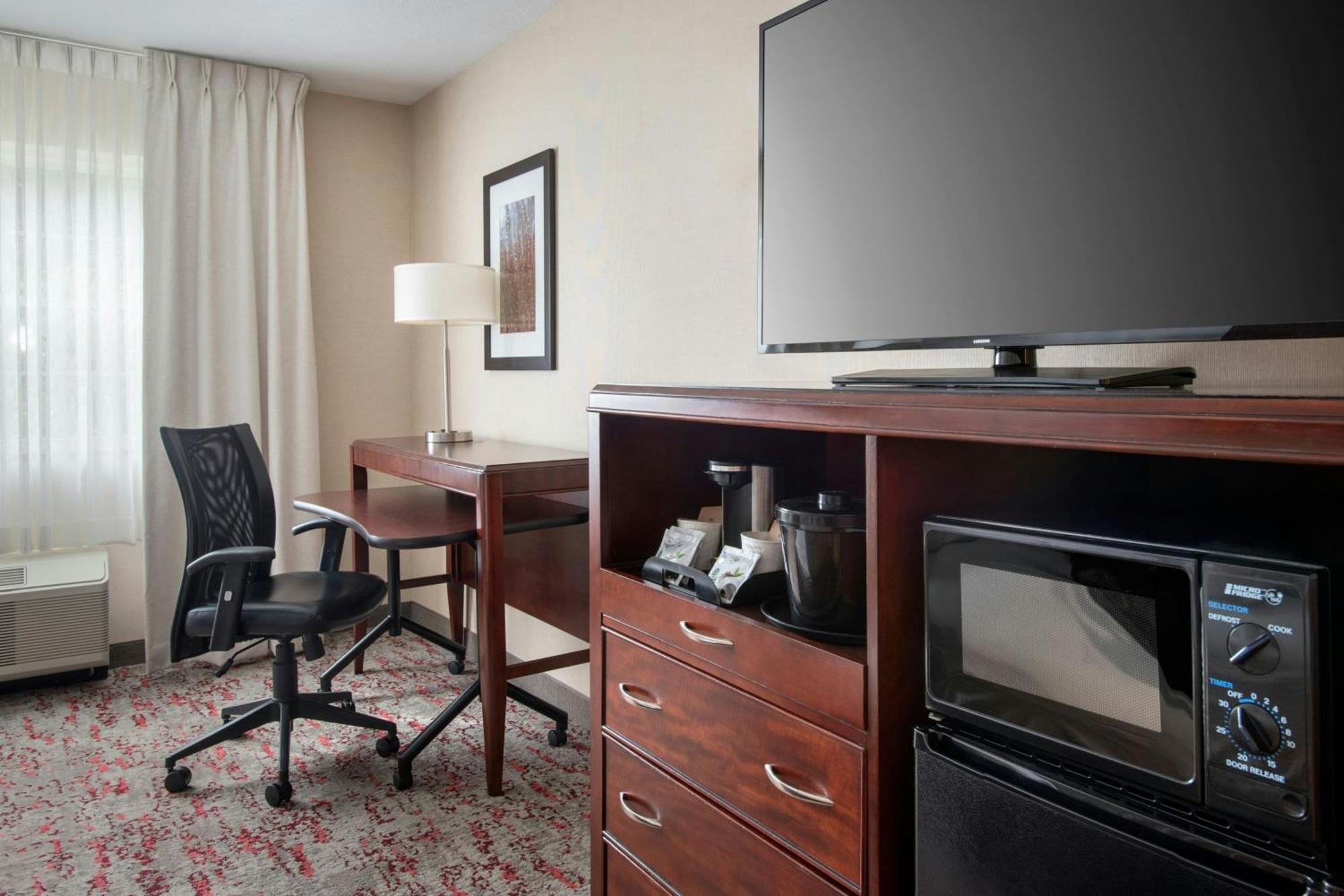 Fairfield & By Marriott Lenox/berkshires 3* Great Barrington