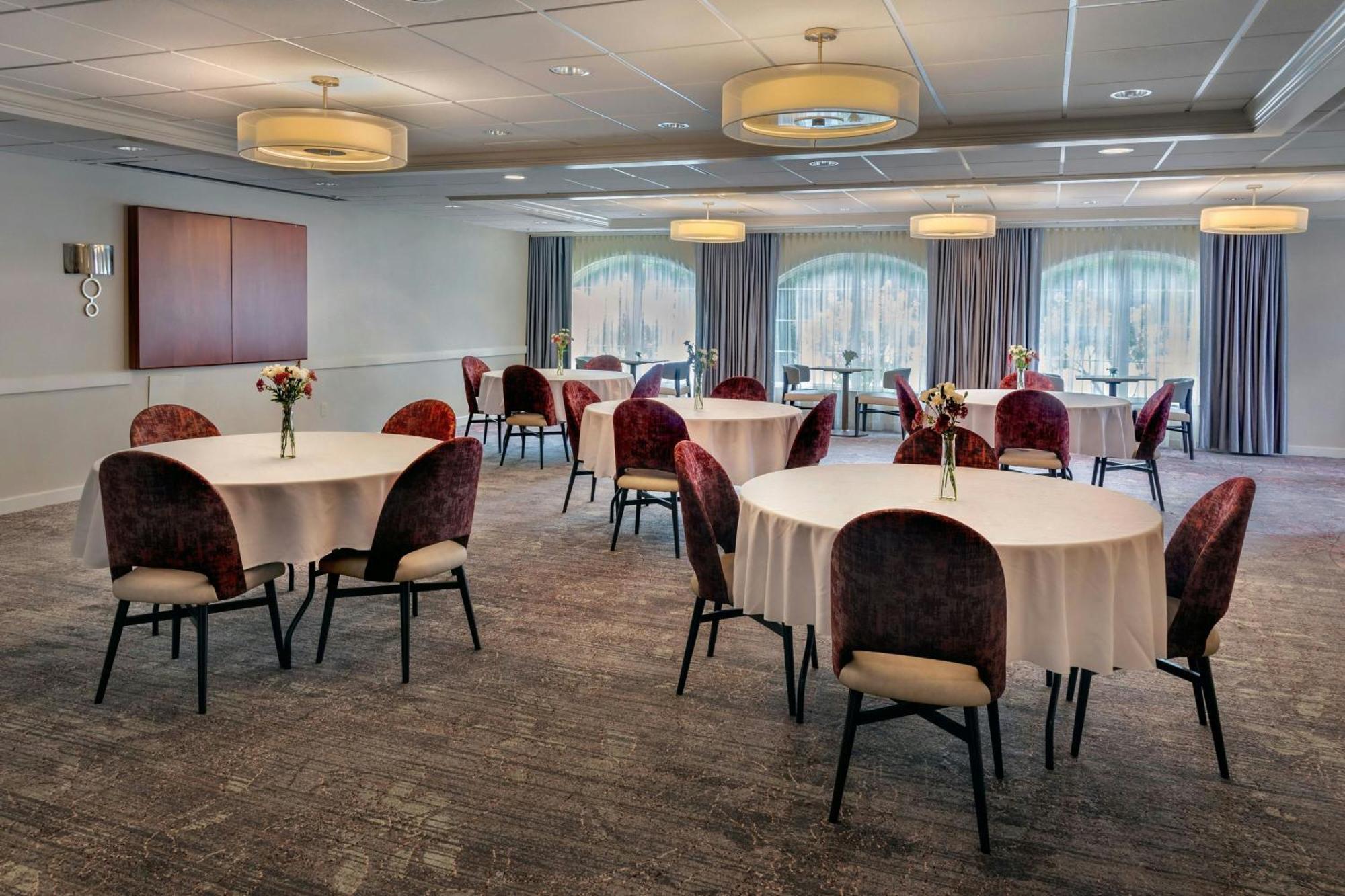 Fairfield & By Marriott Lenox/berkshires Hotel 3*
