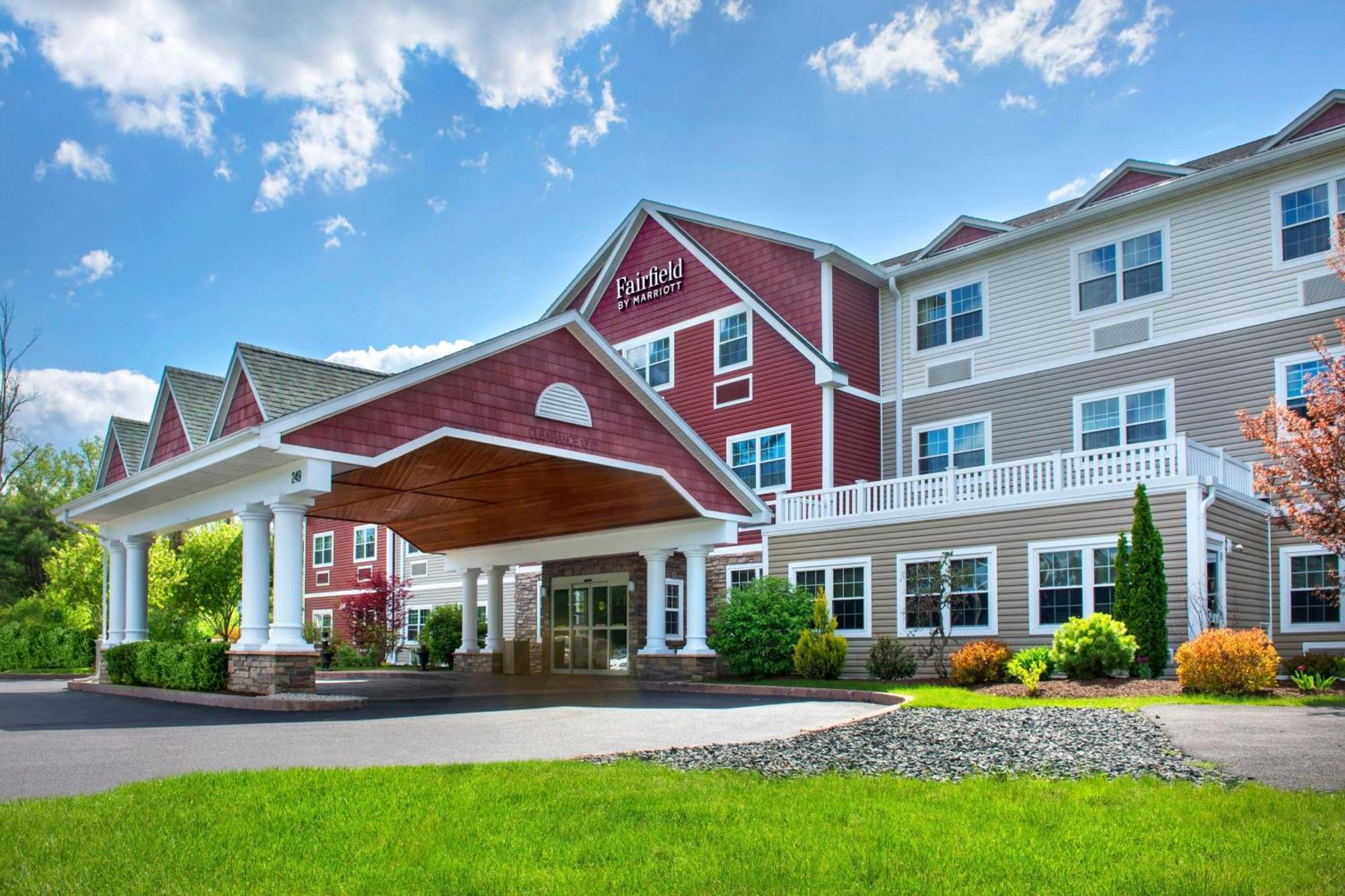 Hotel Fairfield & By Marriott Lenox/berkshires 3*
