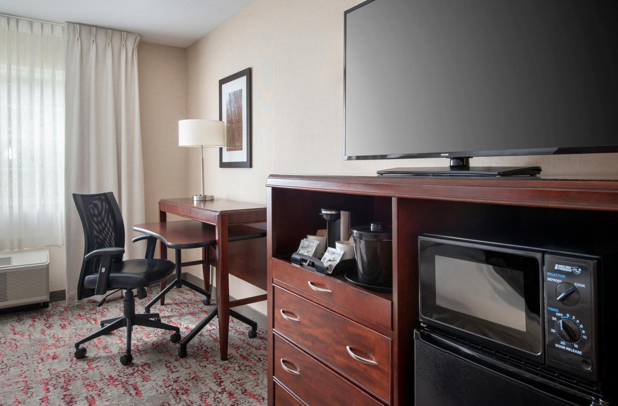 Hotel Fairfield & By Marriott Lenox/berkshires Great Barrington