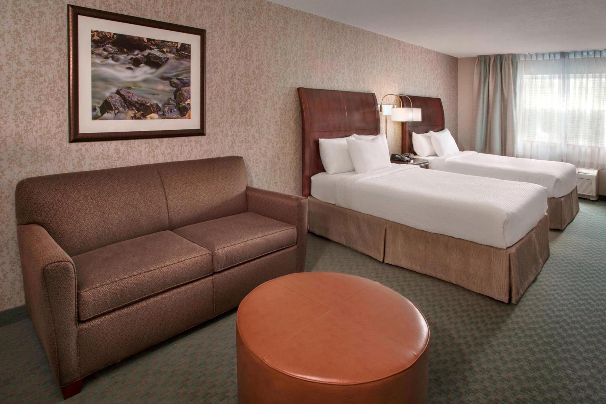 Hotel Fairfield & By Marriott Lenox/berkshires 3*